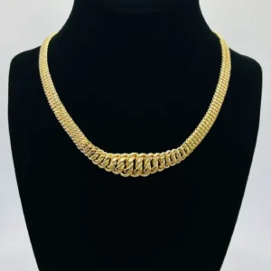 Collar corte de princesa