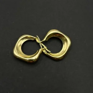 Argollas lisas pulidas Cuadradas con centro redondo