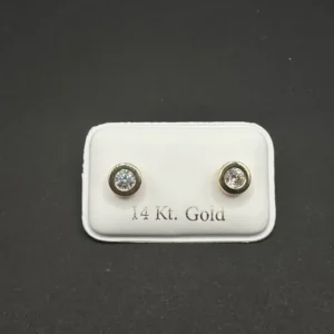 Aretes redondo pegado
