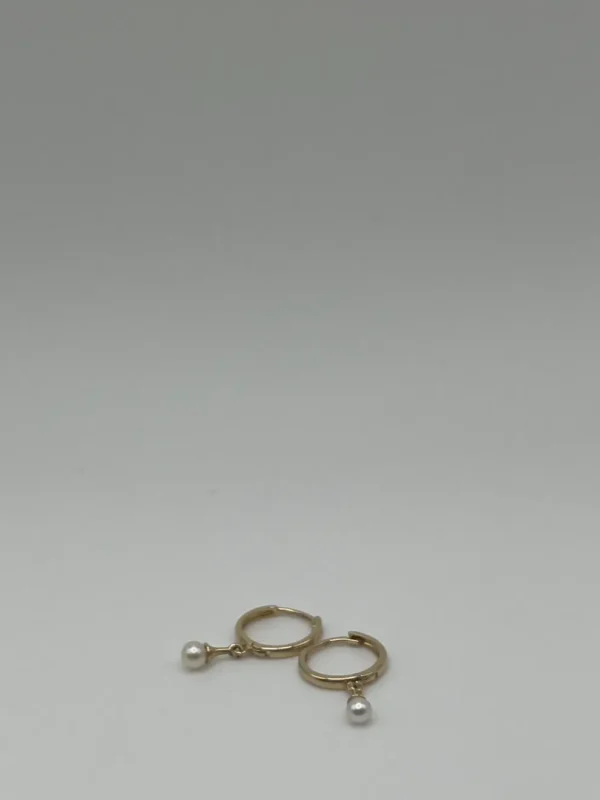 Argollas con colgante de perla