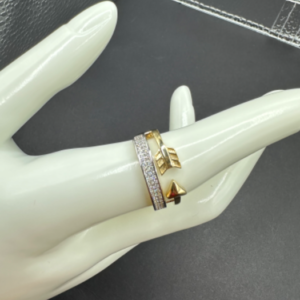 Arrow ring with zirconia (Anillo de flecha con circonia114