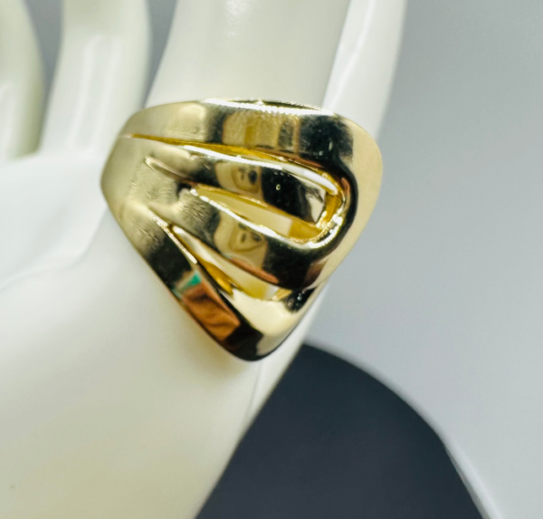 Ring with design (Anillo con diseño   313