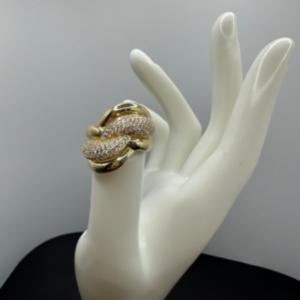 Wide ring with stones (Anillo ancho con piedras