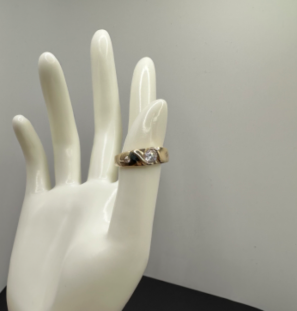 Plain ring with stones (Anillo de liso con piedras 189