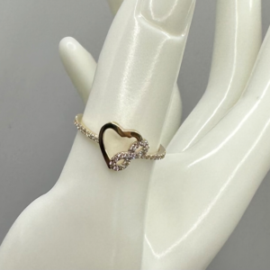 Infinity Heart Ring (Anillo de corazón con infinito