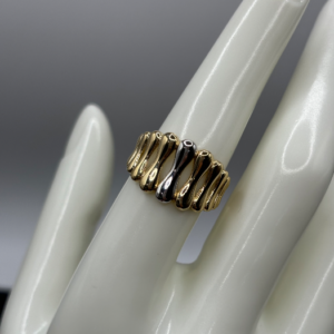 Ring with design (Anillo con diseño 92