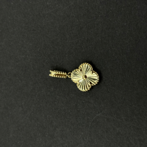 Golden clover pendant (Dije clover dorado