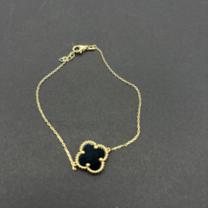 Black clover flower bracelet (manilla clover negra una flor)  640