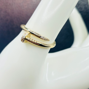 Nail ring with stone (Anillo clavo con piedra 29