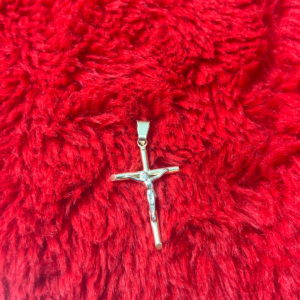 Crucifix pendant with white gold( Dije de Crucifijo con oro blanco