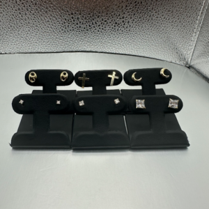 Small Glued Earrings (Aretes Pegados Pequeños)       1102