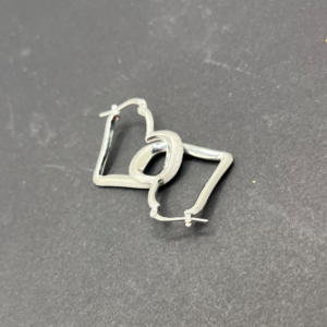 White gold heart hoop earrings (Argollas de oro blanco de corazón ) 1190