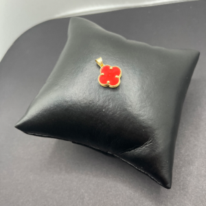 Medium red clover pendant (Dije clover rojo mediano