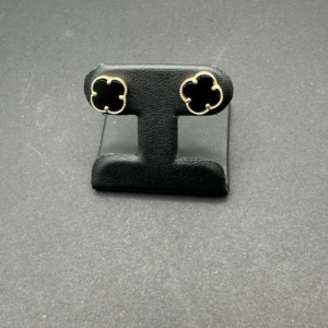 Small black Clover earrings (Aretes Clover pequeños negro )  1129