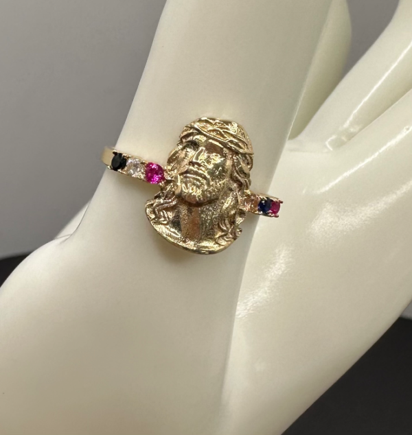 Ring with the face of Christ and a pink stone (Anillo con cara de Cristo con piedra rosa )  194