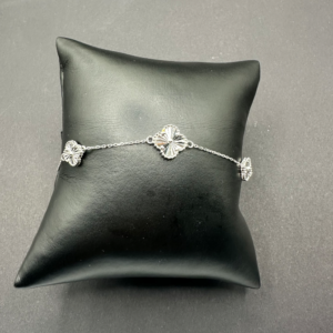 White gold bracelet with 3 flowers (Manilla oro blanco con 3 flores)  649
