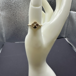Small golden flower ring (Anillo flor dorada pequeña) 43