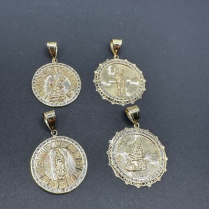 Large saints' charms (Dijes de santos grandes