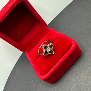 Black flower ring   (Anillo de flor negro ) 361