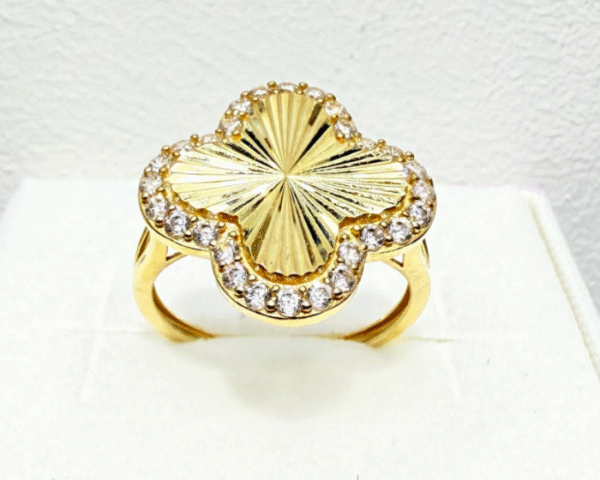 Gold clover ring(Anillo clover dorado) 301