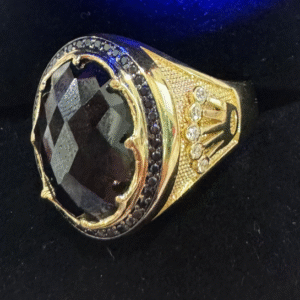 Crown ring with black stone  (Anillo de corona con piedra negra )322